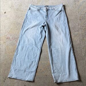 One50 wide leg lightly distressed light wash jeans various sizes